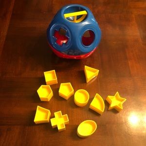 Tupperware Ball Shape Sorter Shape-O Toy